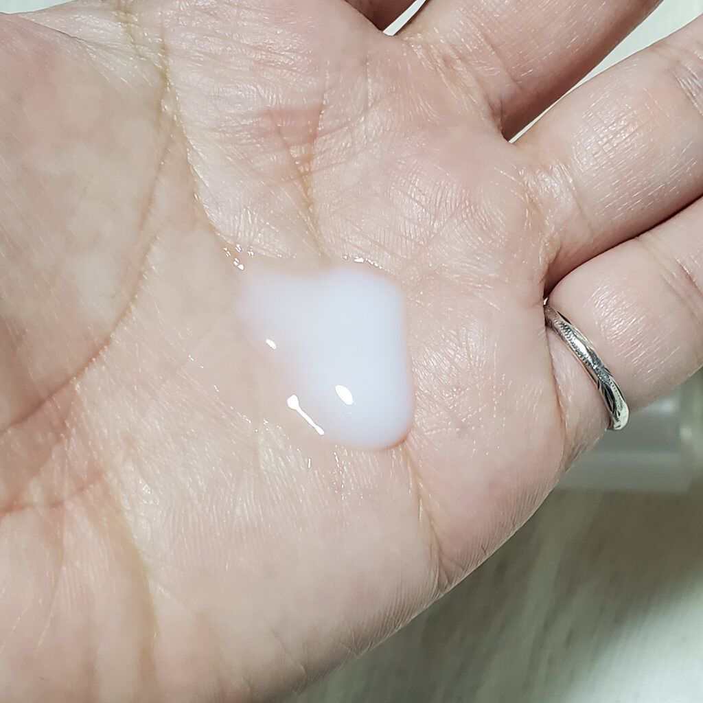 薬用美白美容液/なめらか本舗/美容液を使ったクチコミ（3枚目）