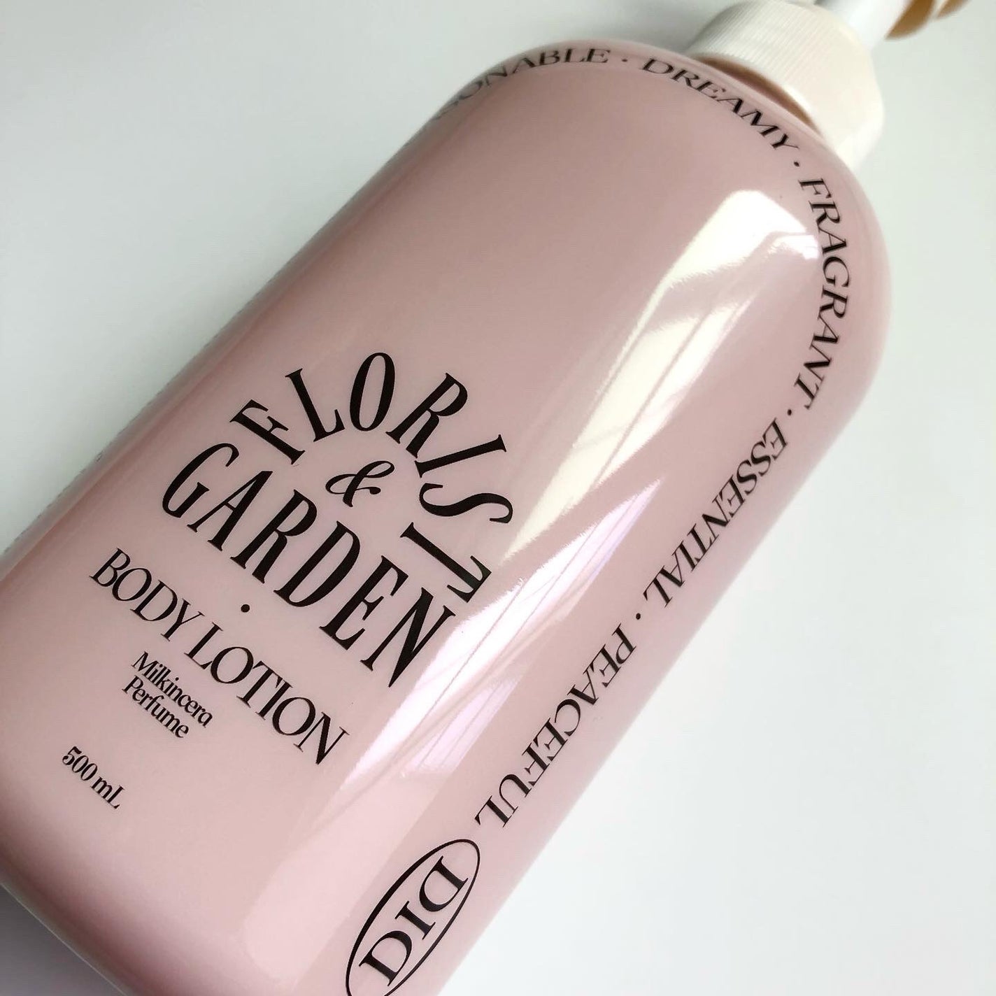 まめぱと フォロバ on LIPS 「.odiDミルクインセラパフュームボディローションフローリスト..」(4枚目)