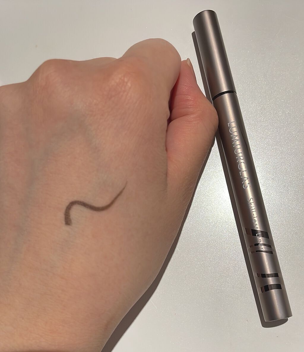 スキルレスライナー/LUMIURGLAS/リキッドアイライナーを使ったクチコミ（3枚目）