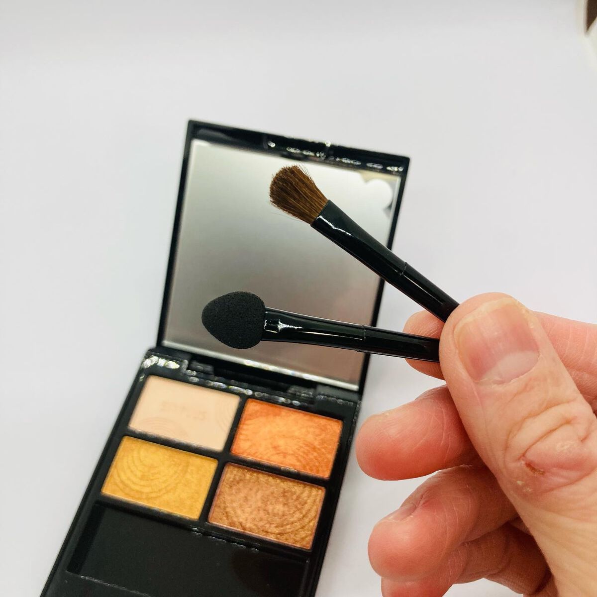 SIXPLUS 4色アイシャドウ #03サンセットブラウン/SIXPLUS/アイシャドウパレットを使ったクチコミ（2枚目）