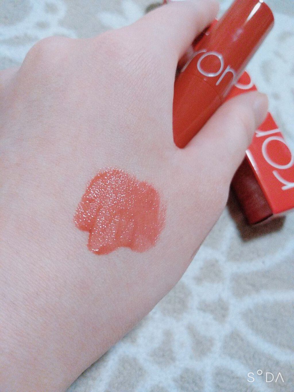 ジューシーラスティングティント/rom&nd/リップティントを使ったクチコミ(1枚目)