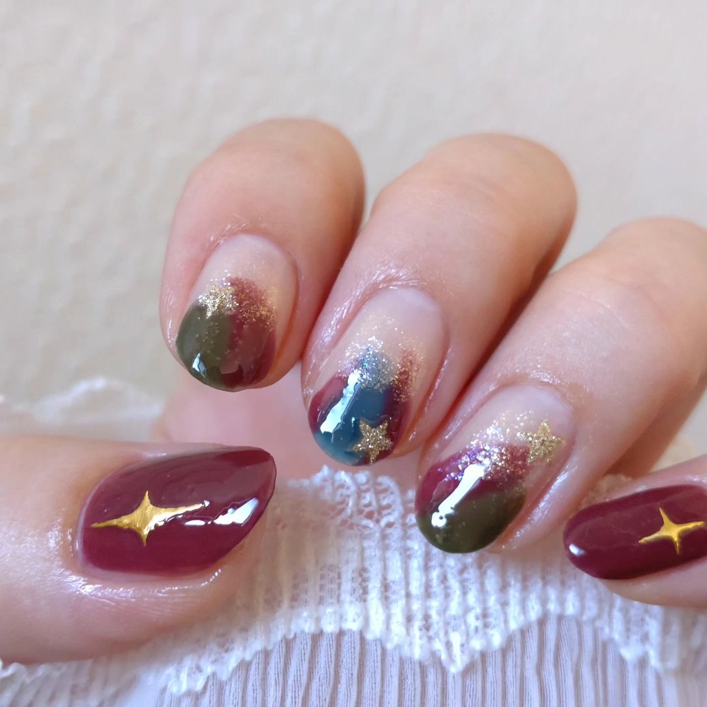 ミルクティ on LIPS 「✴✴#星空ネイル🌟✴#パラドゥミニネイル(@parado_na..」(3枚目)