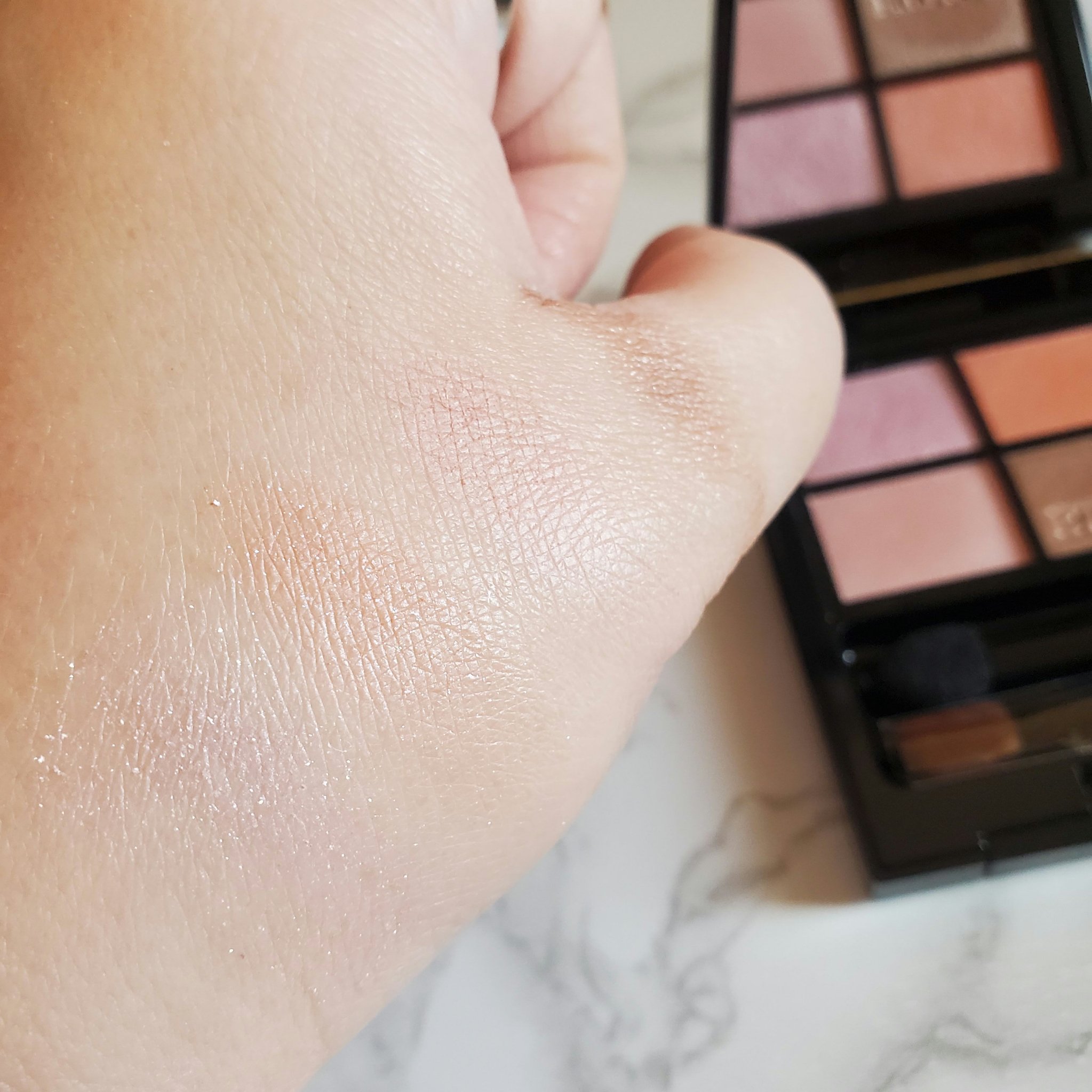 ミネラルクラッシィシャドー/エトヴォス/アイシャドウパレットを使ったクチコミ（3枚目）