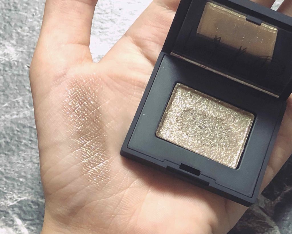 ハードワイヤードアイシャドー/NARS/単色アイシャドウを使ったクチコミ(2枚目)