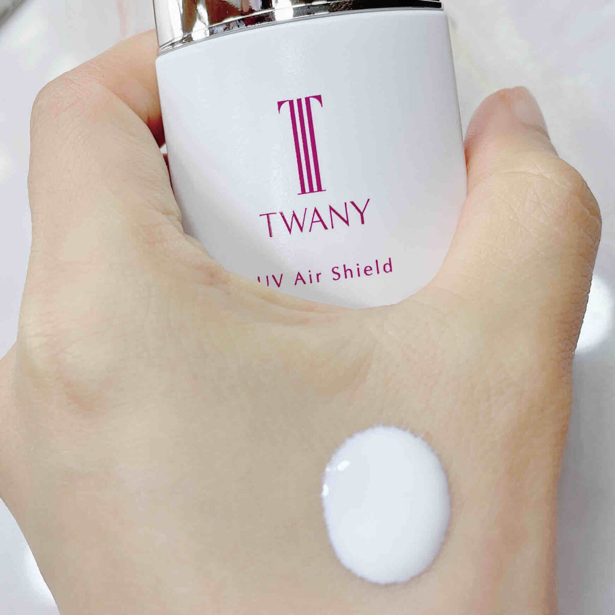 ＵＶエアシールド/TWANY/日焼け止めミルクを使ったクチコミ（2枚目）