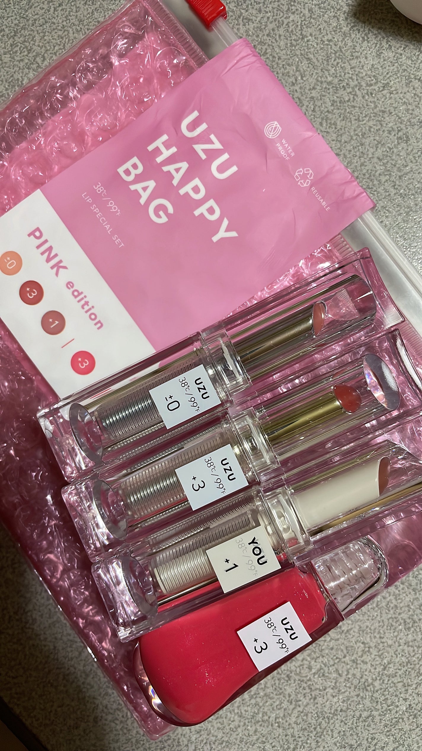 UZU HAPPY BAG/UZU BY FLOWFUSHI/メイクアップキットを使ったクチコミ(1枚目)