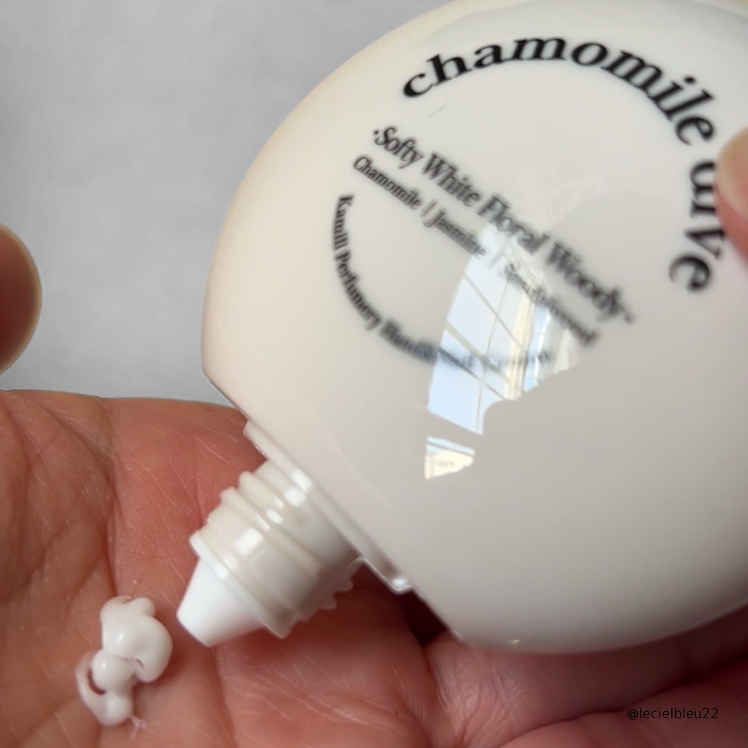 パフューマリー ハンド&ネイルクリーム カモミールダイブ 50ml/カミール/ハンドクリームを使ったクチコミ(4枚目)