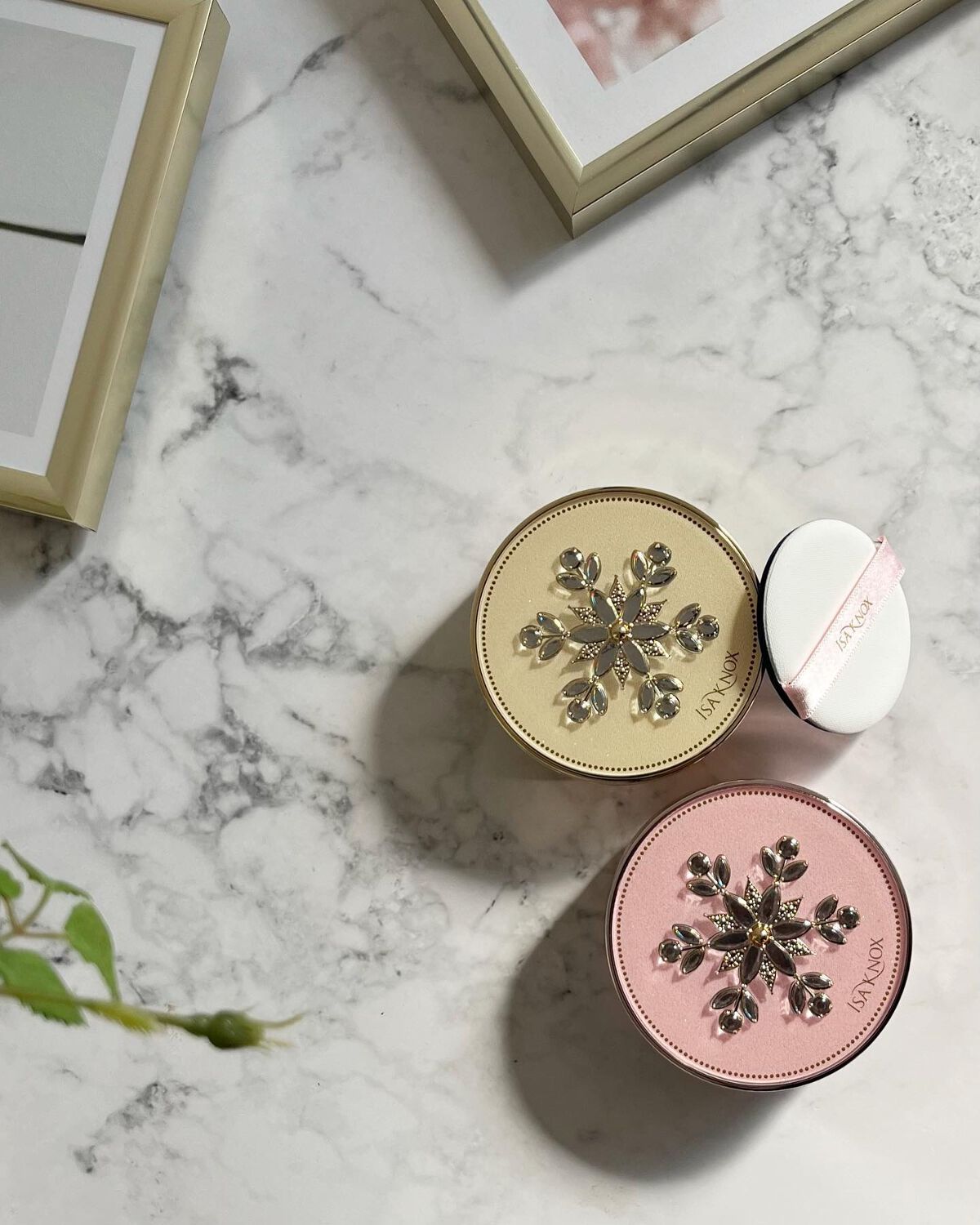 kuru on LIPS 「メイクで見た目年齢1/2目指すクッションファンデ!ISAKNO..」(1枚目)