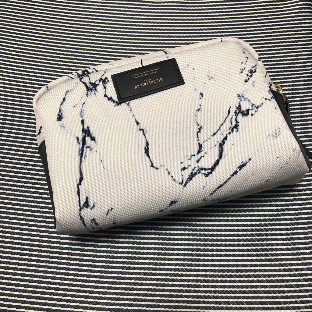 メイクの上からリフレッシュシート/ビオレ/フェイスシートを使ったクチコミ（1枚目）