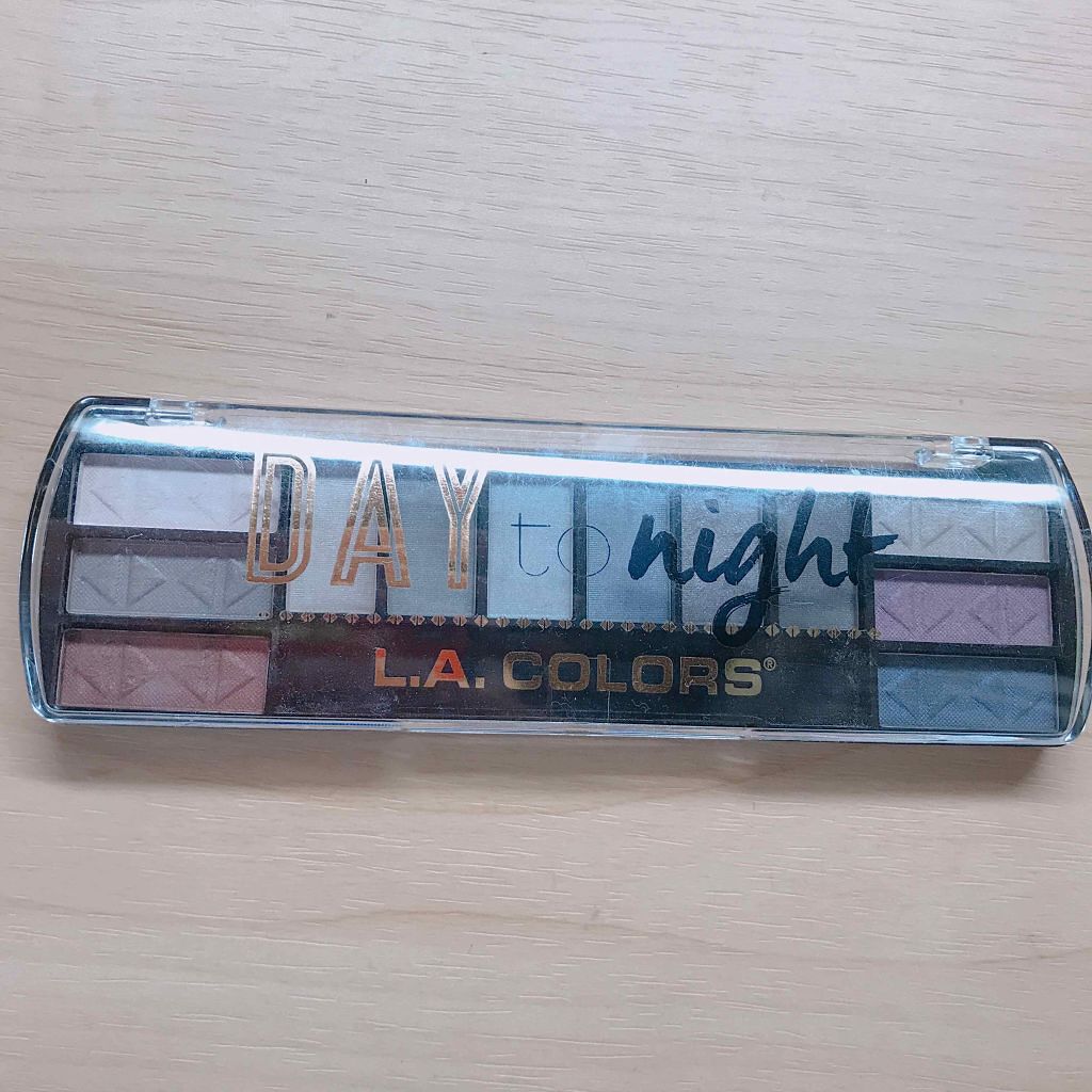 L.A.COLORS デイトゥナイト 12 カラーアイシャドウのクチコミ「サンキューマート L.A COLORS
¥390

安いのに12色も入っててコスパいいです🌟
.....」（1枚目）