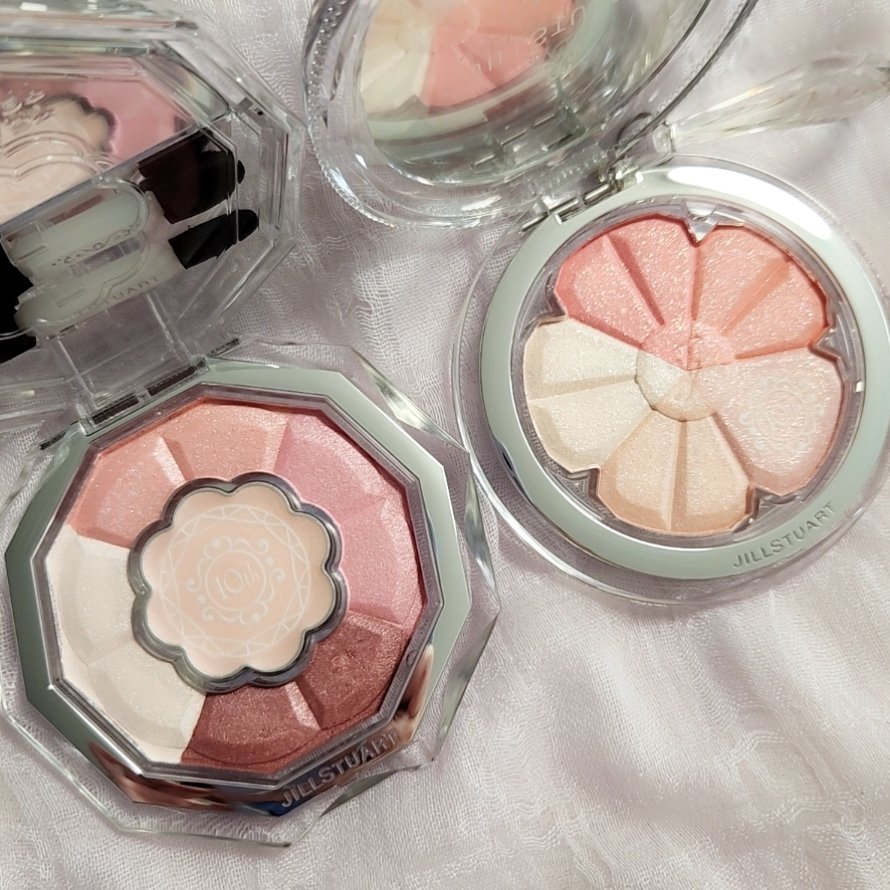 ジルスチュアート クリスタルブルーム ブルームクチュール アイズ/JILL STUART/アイシャドウパレットを使ったクチコミ（2枚目）