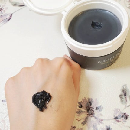 パーフェクトワンフォーカス スムースクレンジングバーム ディープブラック/PERFECT ONE FOCUS/クレンジングバームを使ったクチコミ(4枚目)