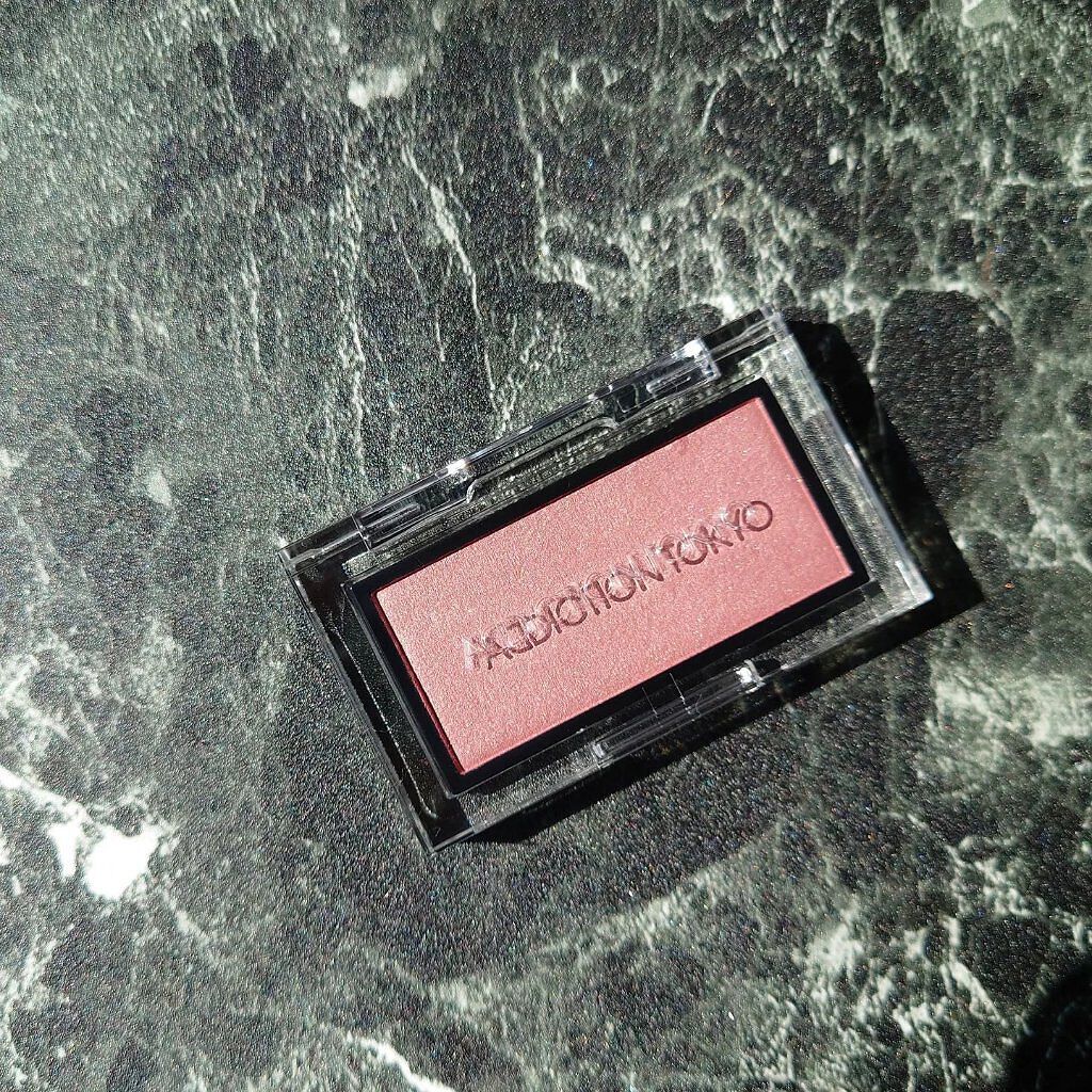 アディクション ザ ブラッシュ パール 101P Fading Rainbow/ADDICTION/パウダーチークを使ったクチコミ（2枚目）