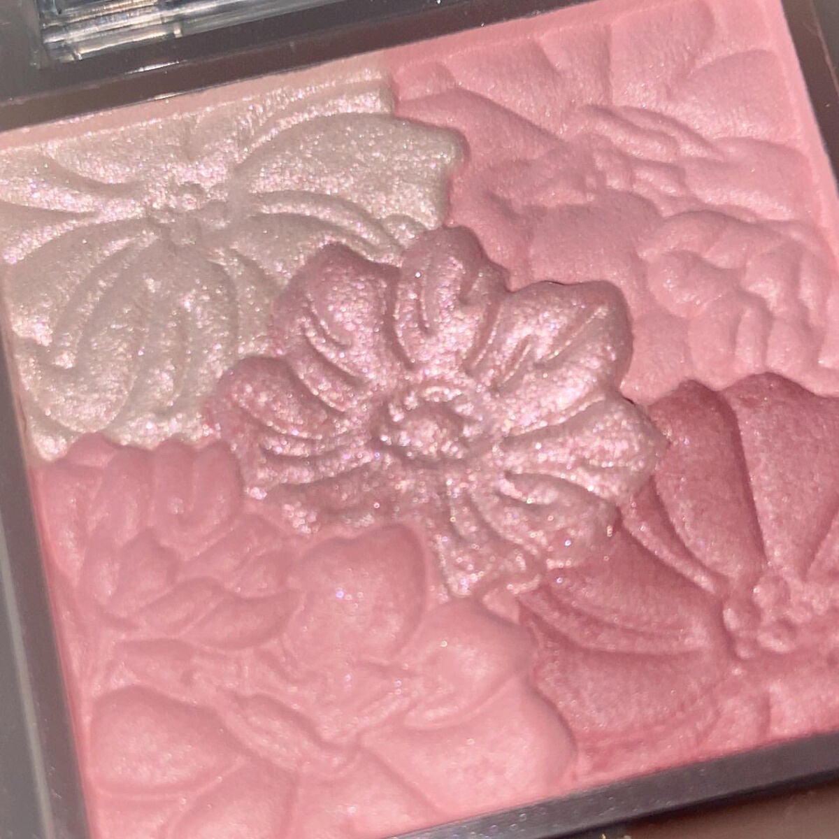 グロウフルールチークス(ブレンドタイプ)/キャンメイク/パウダーチークを使ったクチコミ(2枚目)