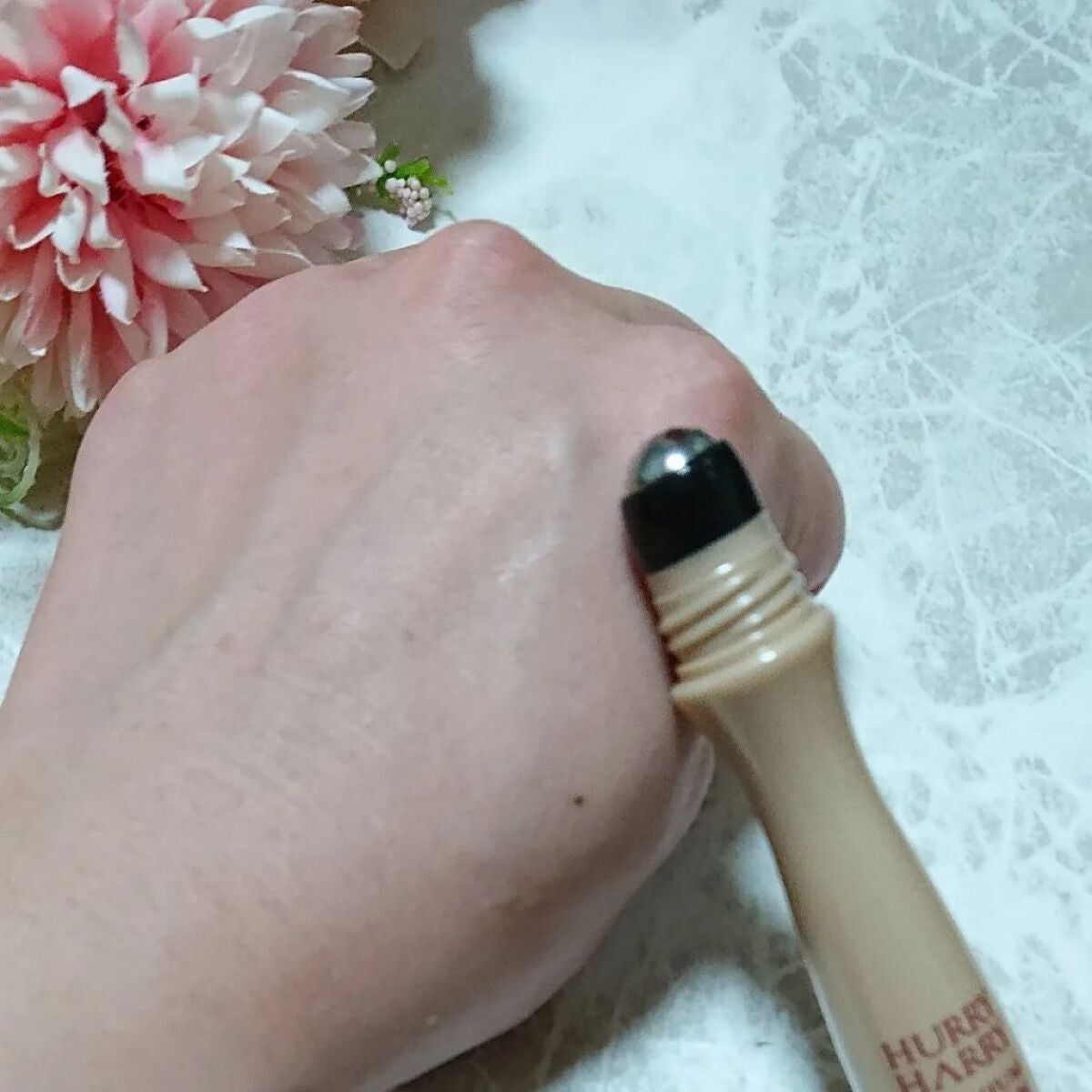 大人のロールオンエッセンス/ハリーハリー/アイケア・アイクリームを使ったクチコミ(5枚目)