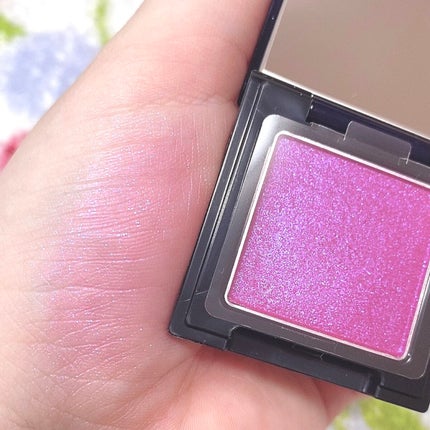 ラズル アイカラー/エレガンス ラズル /単色アイシャドウを使ったクチコミ(7枚目)