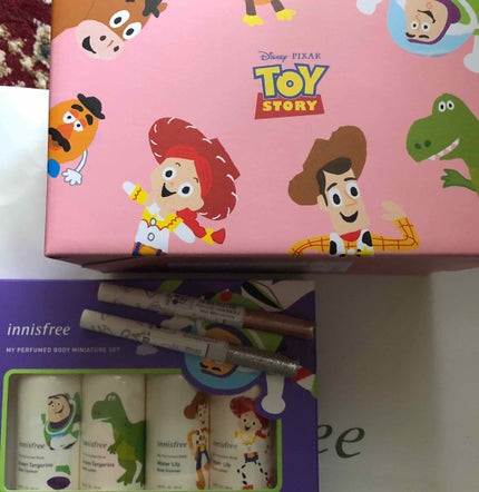 トゥインクル グリッター/innisfree/リキッドアイライナーを使ったクチコミ(1枚目)