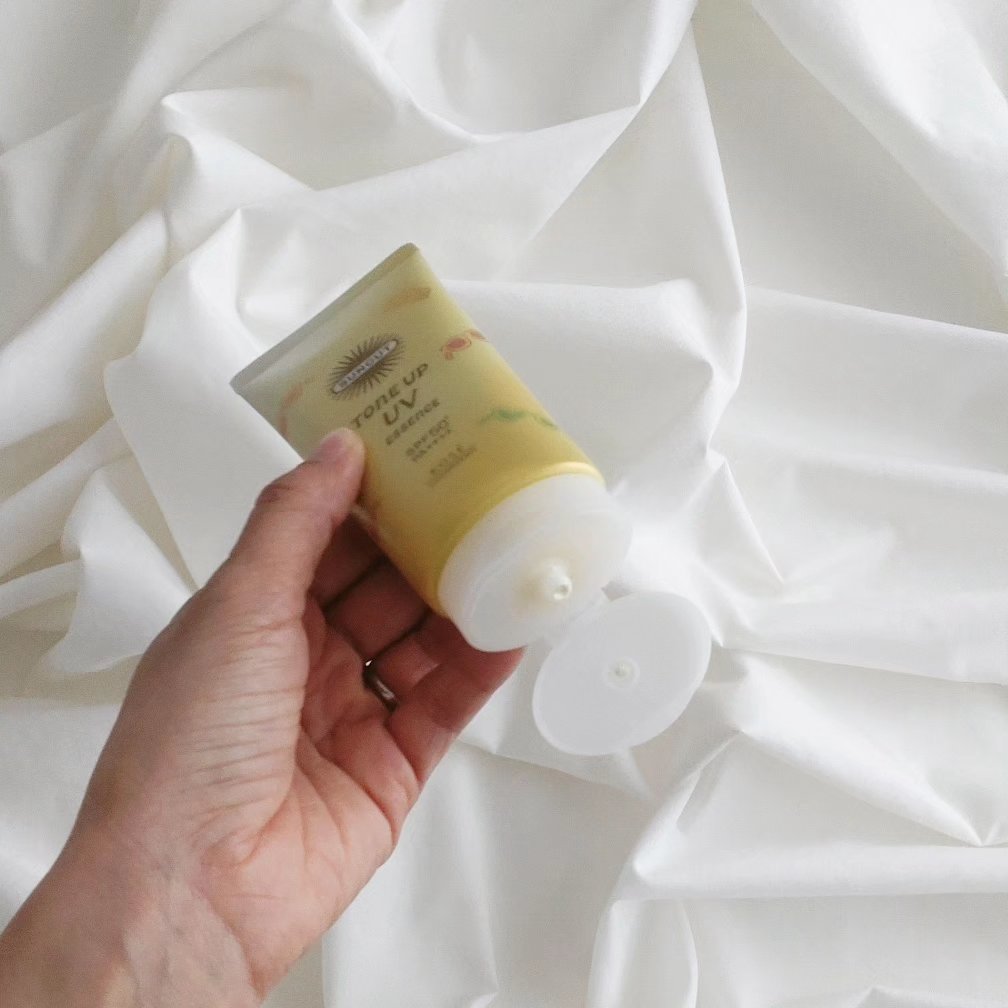 サンカットR トーンアップUV エッセンス/サンカット®/日焼け止めローションを使ったクチコミ（2枚目）