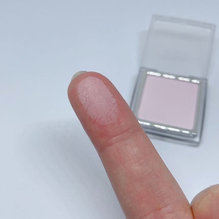 RMK インジーニアス アイシャドウベース Nのクチコミ「RMK
インジーニアス アイシャドウベース N
02 ピンク
アイシャドウベースって、クリー.....」(3枚目)