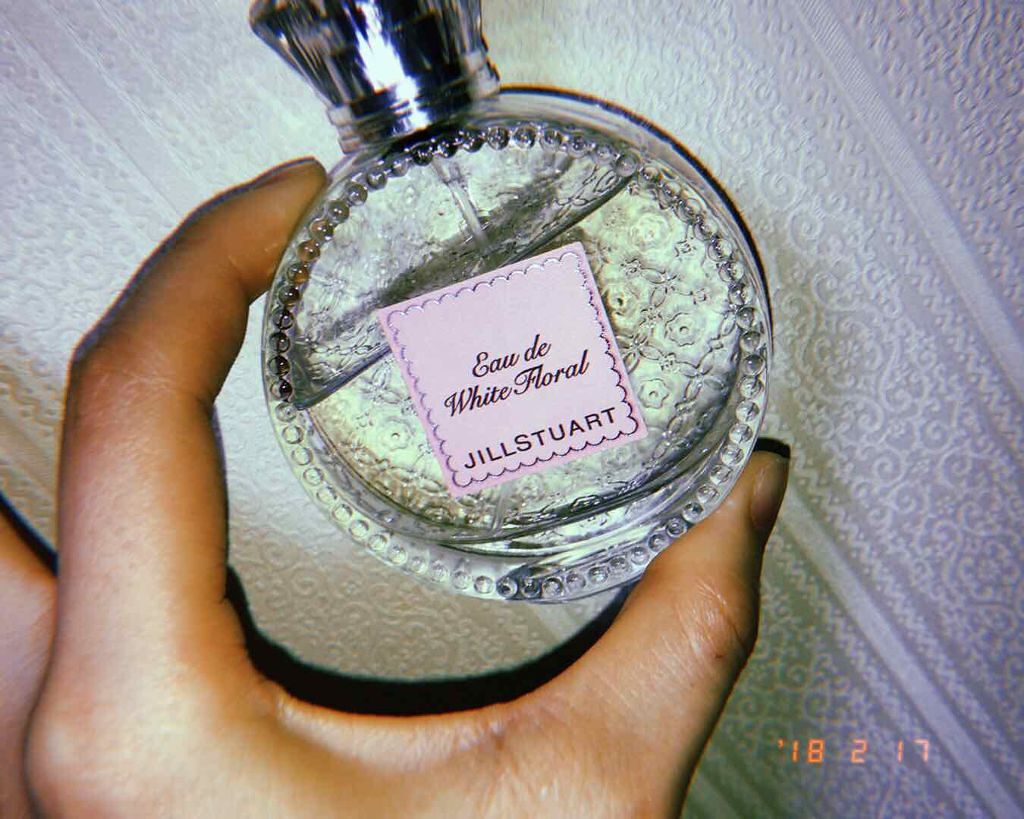 ジルスチュアート リラックス オード ホワイトフローラル/JILL STUART/香水(レディース)を使ったクチコミ（1枚目）