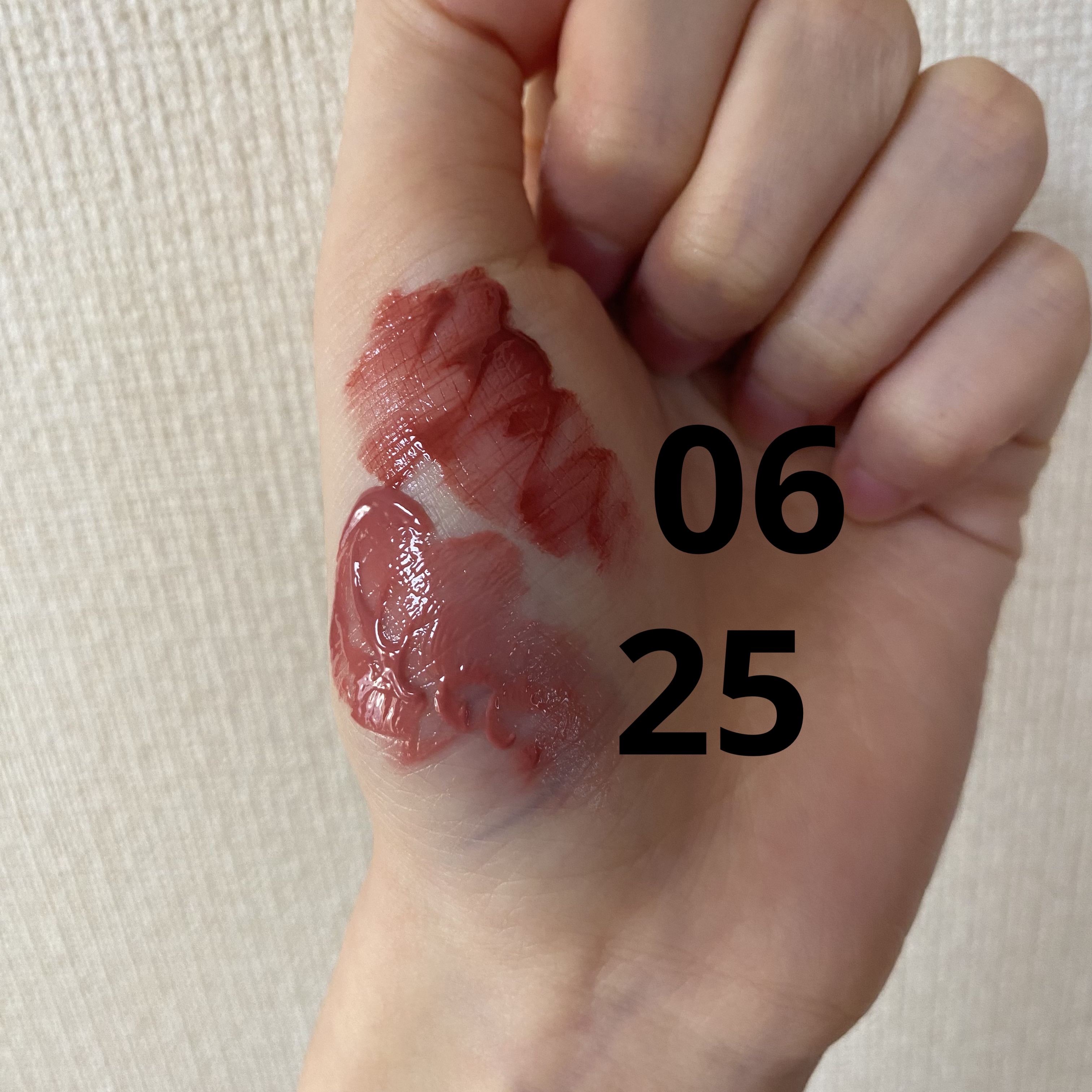 ジューシーラスティングティント/rom&nd/リップティントを使ったクチコミ（2枚目）