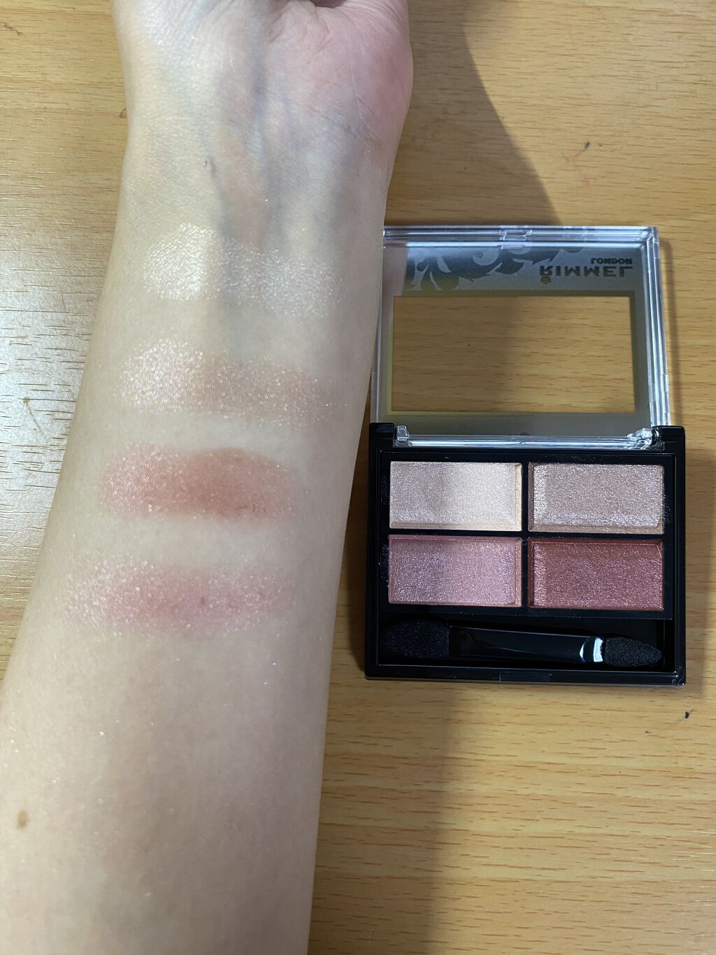 ロイヤルヴィンテージ アイズ/リンメル ロンドン/アイシャドウパレットを使ったクチコミ（2枚目）