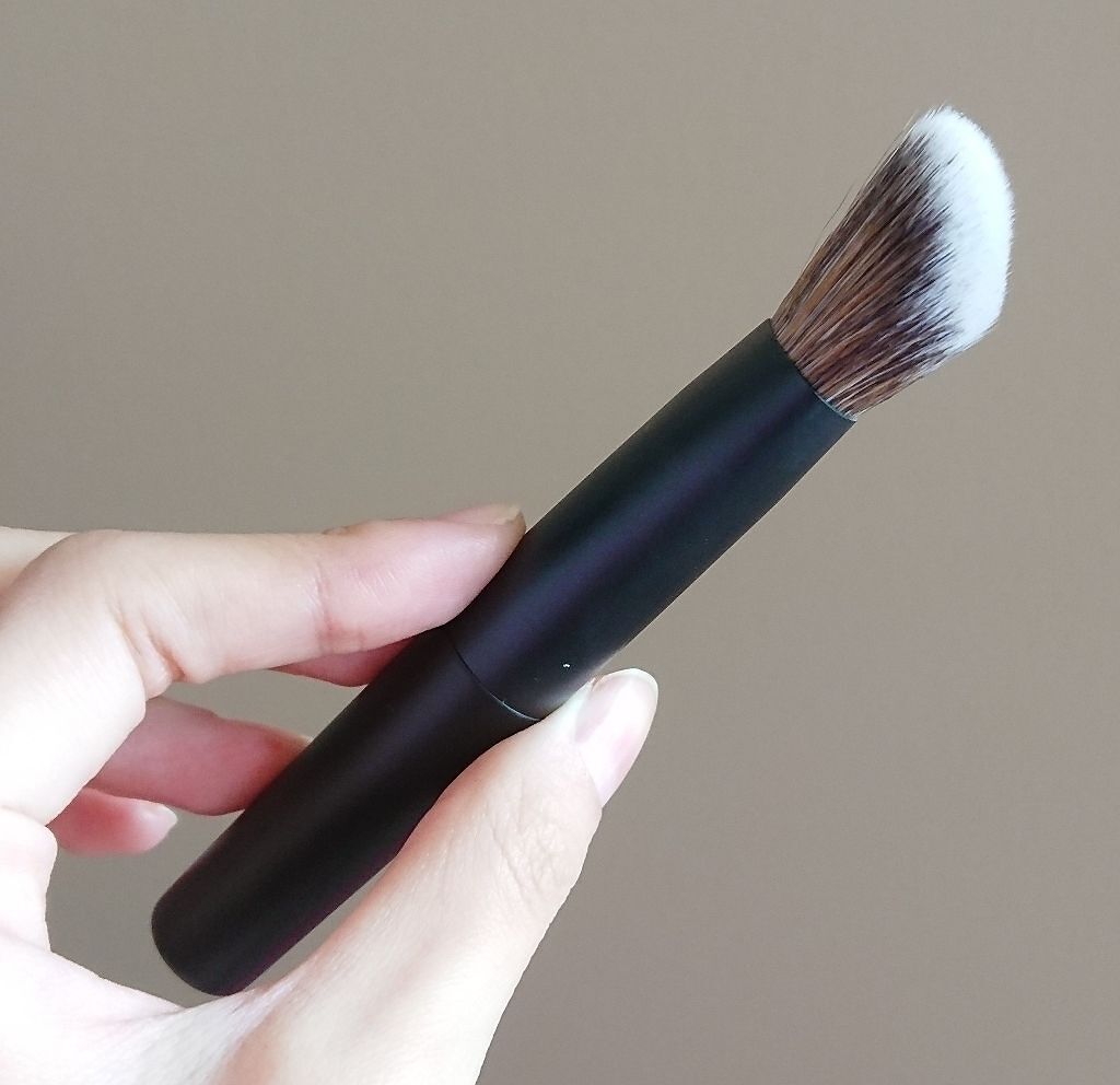 ファンデーションブラシ N/RMK/メイクブラシを使ったクチコミ（2枚目）
