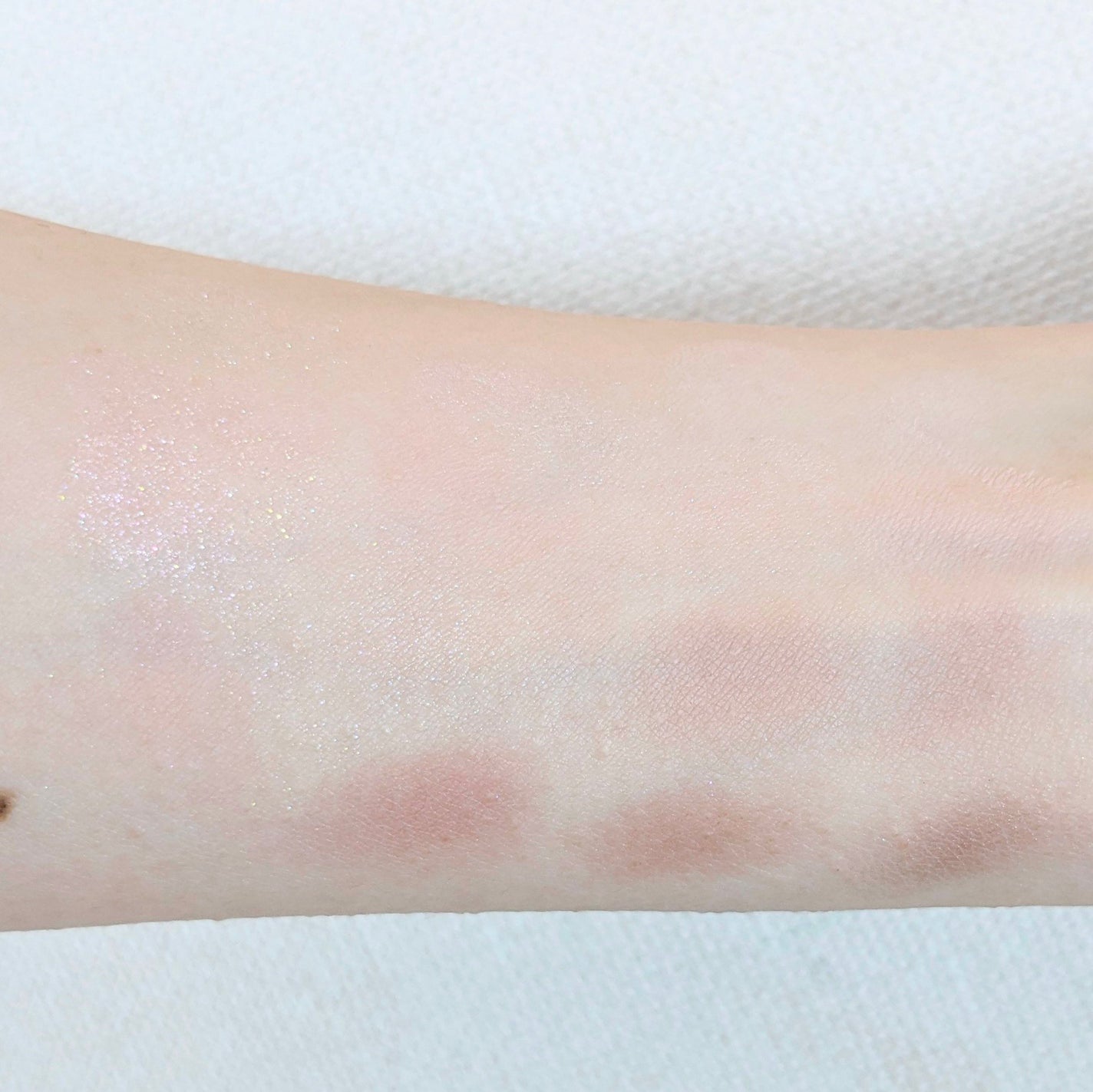 ソフトブラーリングアイパレット/wakemake/アイシャドウパレットを使ったクチコミ(3枚目)