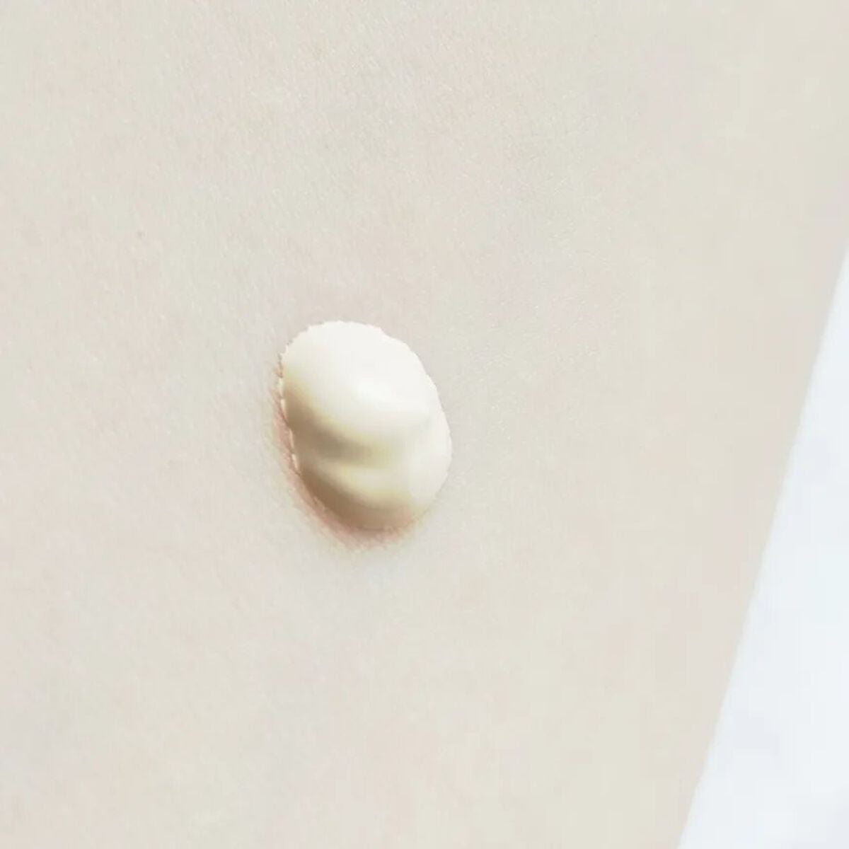 アンディヴァイデッド シアーファンデーション/アーレス/リキッドファンデーションを使ったクチコミ(4枚目)