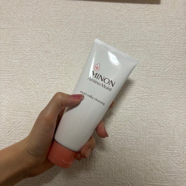 ミノン アミノモイスト モイストミルキィ クレンジングをご紹介🌟

100ｇ入っていて約50日間使用できるそうです。

洗い上がりもしっとりした感じでした。濃いめのアイメイクやティントは落ちにくさを感じ