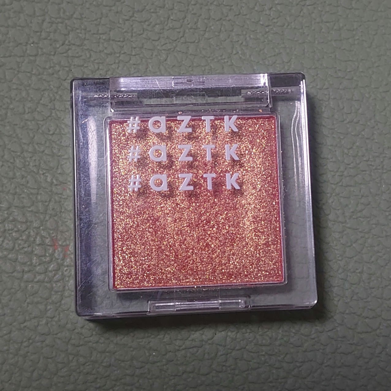 シングルアイシャドウ 06 ピンクダイヤモンド/aZTK/単色アイシャドウを使ったクチコミ（1枚目）
