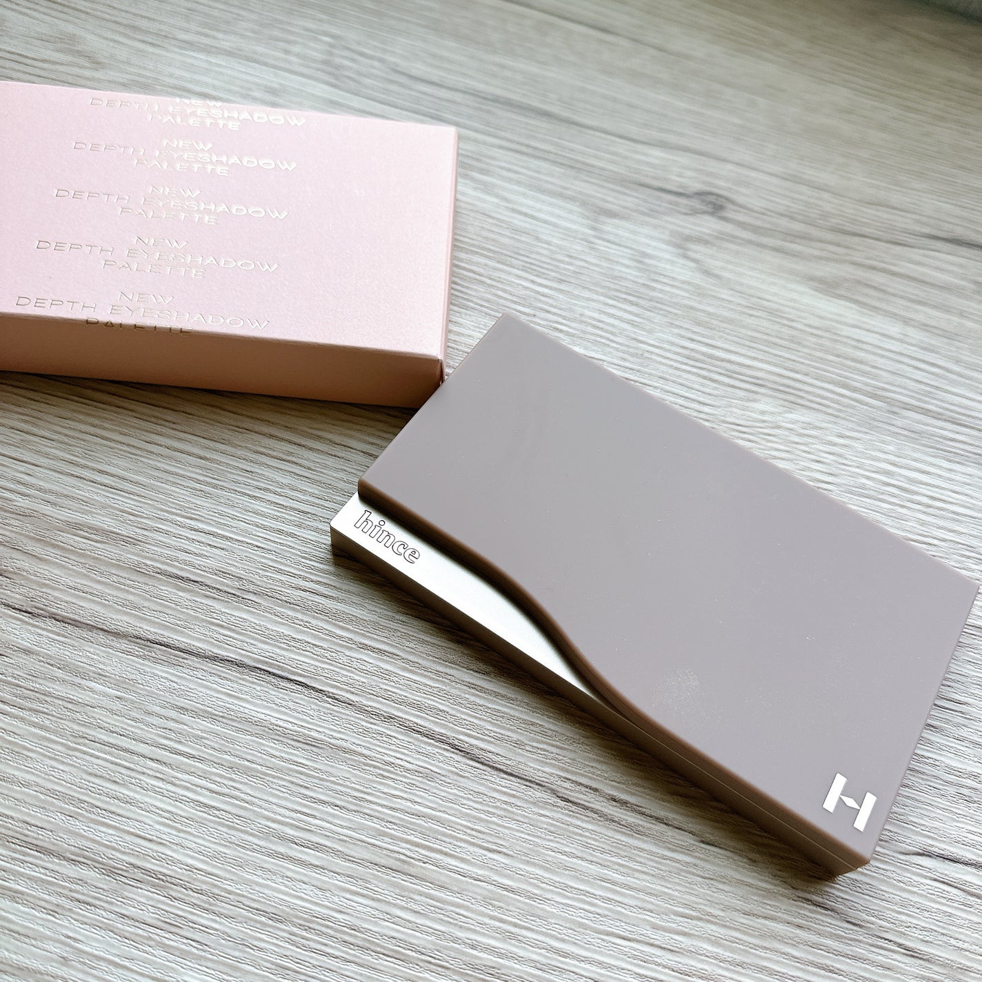ニューデップスアイシャドウパレット/hince/アイシャドウパレットを使ったクチコミ(2枚目)