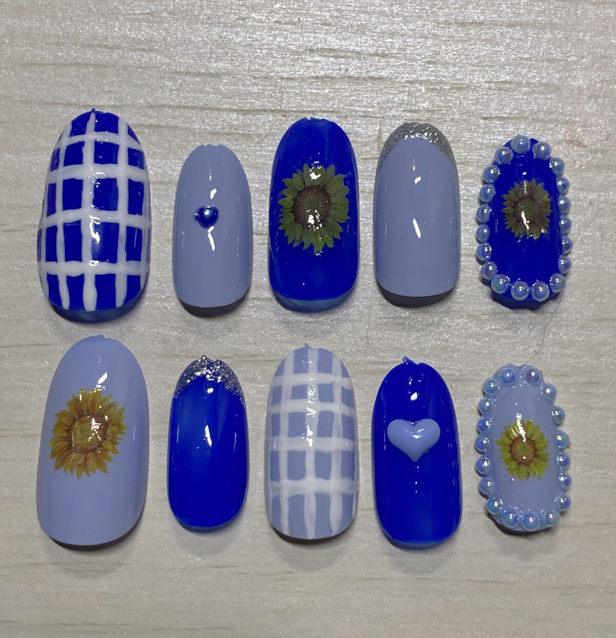 しずくネイルシール/キャンドゥ/ネイルシールを使ったクチコミ（2枚目）