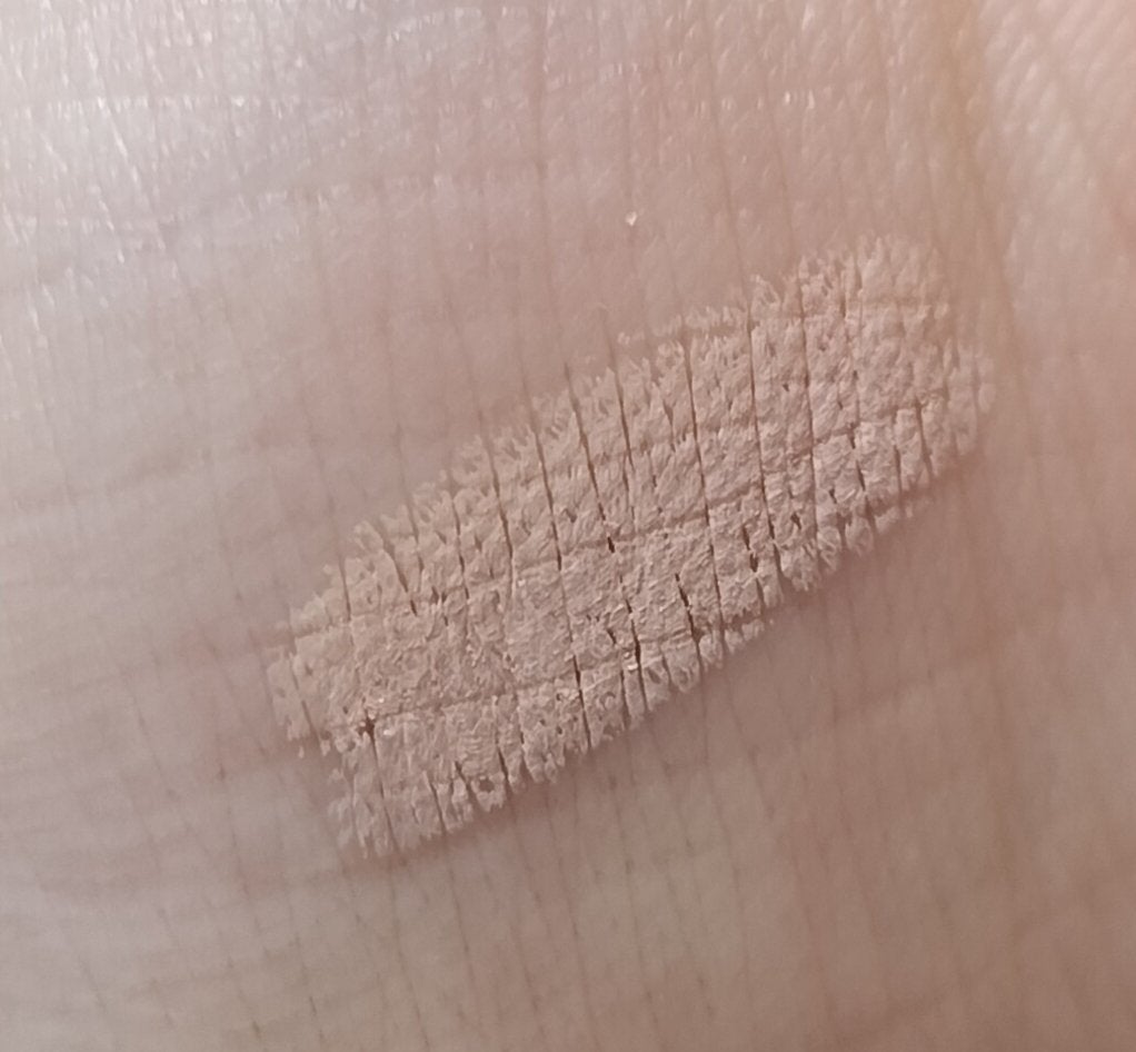 描くアイゾーンコンシーラー/CEZANNE/ペンシルコンシーラーを使ったクチコミ(2枚目)