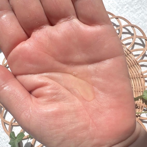 ミスクレオ on LIPS 「食べるもの同様化粧水だってフレッシュなものを使いたいよね。そこ..」(8枚目)