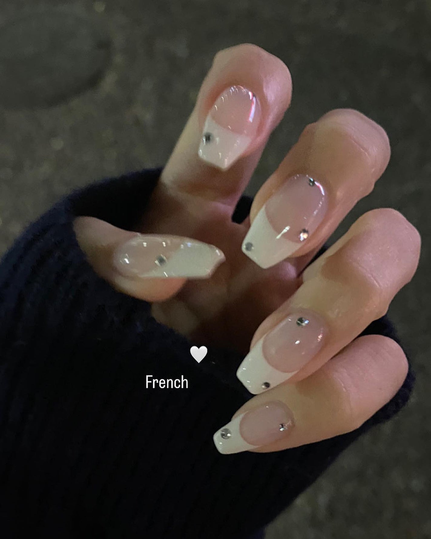 mina on LIPS 「深めFrench🤍🥛#福岡ネイル#博多ネイルサロン#フレンチネ..」(1枚目)