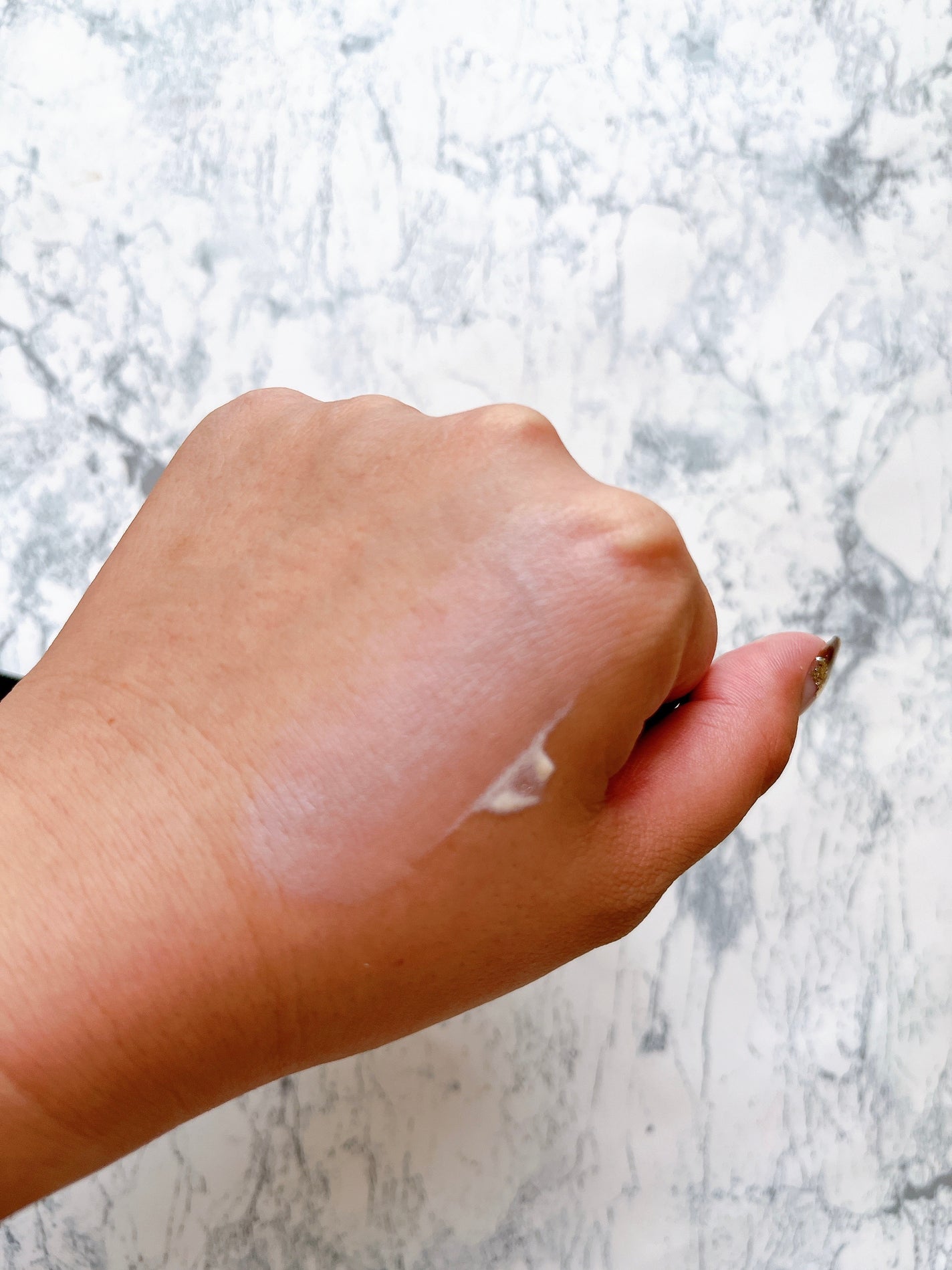 インテンシブ セラム ラディアンス プライマー/BOBBI BROWN/化粧下地を使ったクチコミ(2枚目)