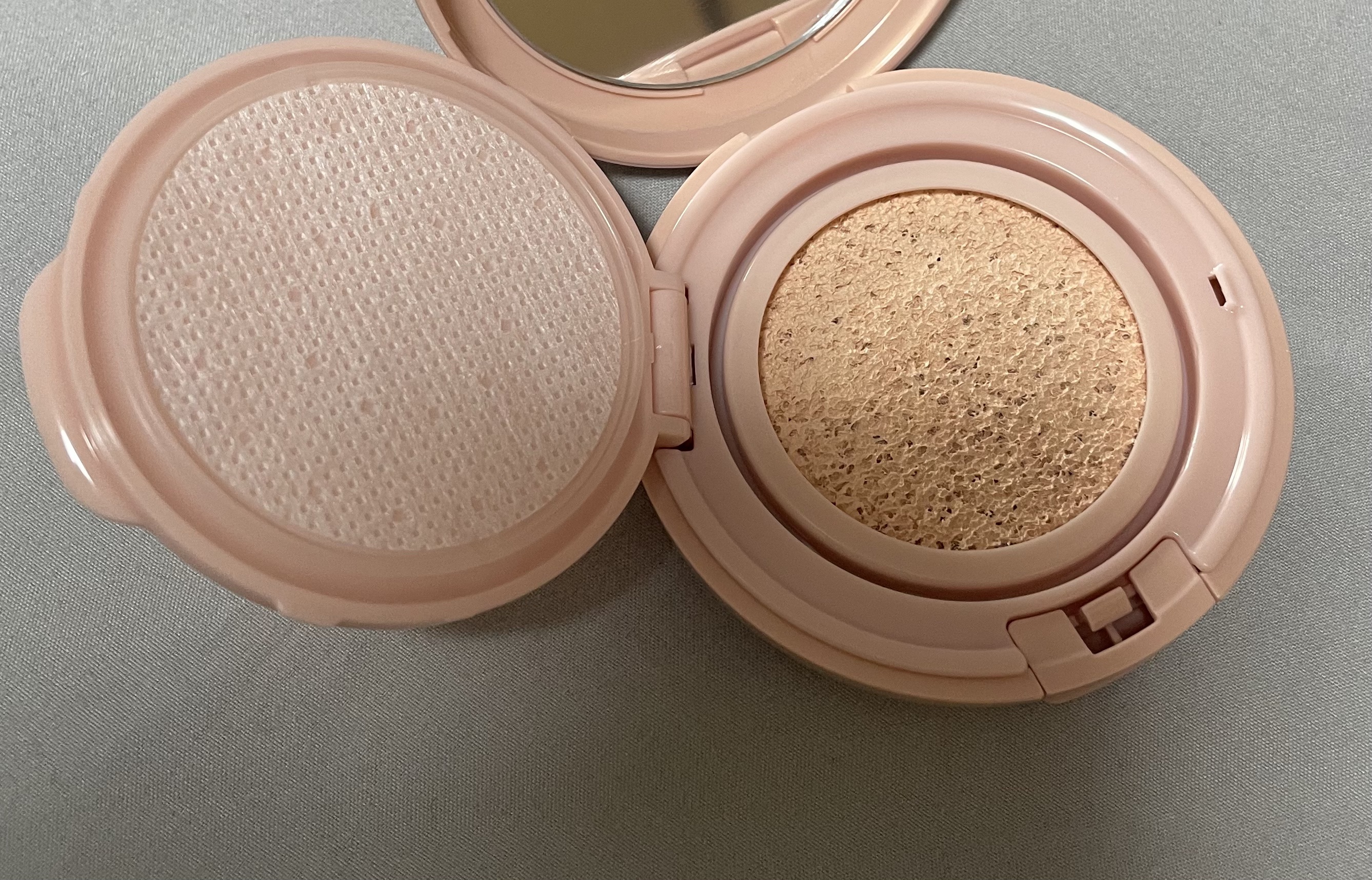 シースルー ヴェール コンパクト/PAUL & JOE BEAUTE/ファンデーションを使ったクチコミ（2枚目）