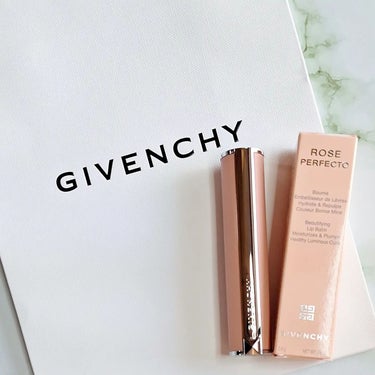 GIVENCHY、4月5日新色発売🎉💕
 
 
ローズ・パーフェクトは新春の限定色は買っていて、開封は出来てなく…
 
先に新色開封して、これはめちゃくちゃ可愛いカラーでお気に入り🫣🧡
 
 
“ あり