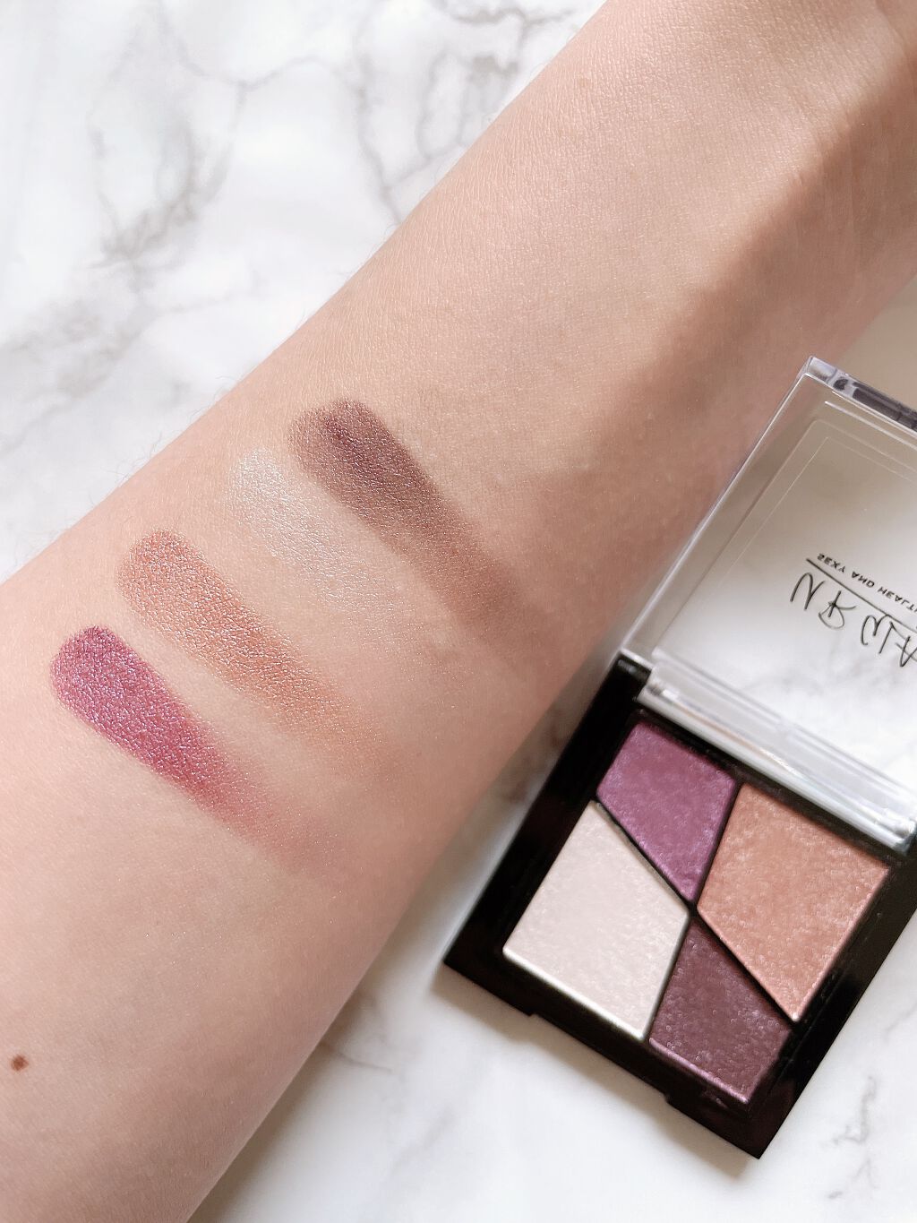 UR GLAM　VELVET EYE COLOR PALETTE プラムブラウン/U R GLAM/アイシャドウパレットを使ったクチコミ（1枚目）