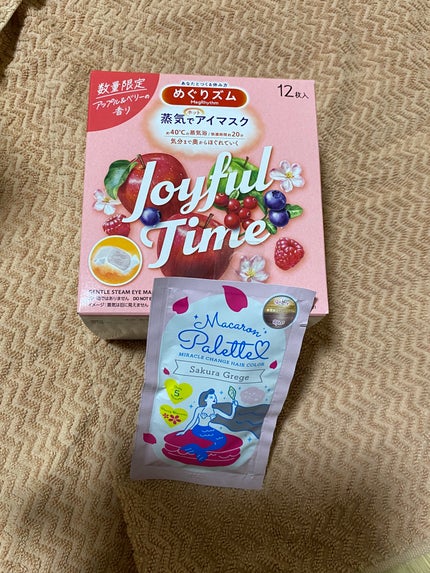 めぐりズム めぐりズム 蒸気でホットアイマスク Joyful Time アップル&ベリーの香りのクチコミ「#めぐりズム
#マカロンパレット 
#ドンキホーテ 
今年初投稿🐉
能登半島地震で被災された方.....」(1枚目)