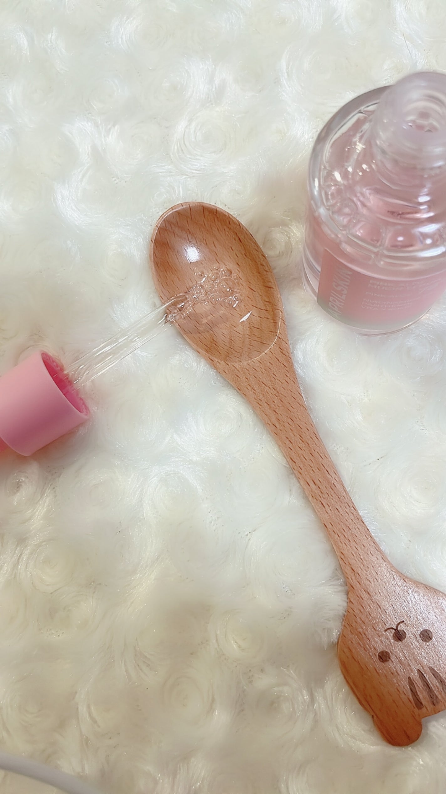 ピンクアロエムチンセラム/APRILSKIN/美容液を使ったクチコミ(2枚目)