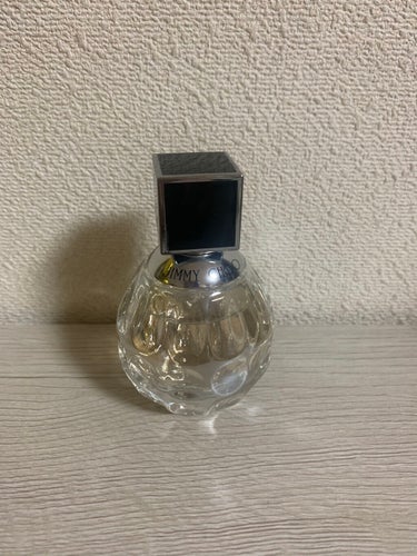 

ジミーチュウ  オードトワレ


こちらは私がずっと愛用している

香水で、女性らしいフローラルな香りがします💛


人と被りたくないけど

万人受けする香水が欲しい！！

そんな方にオススメです🥰