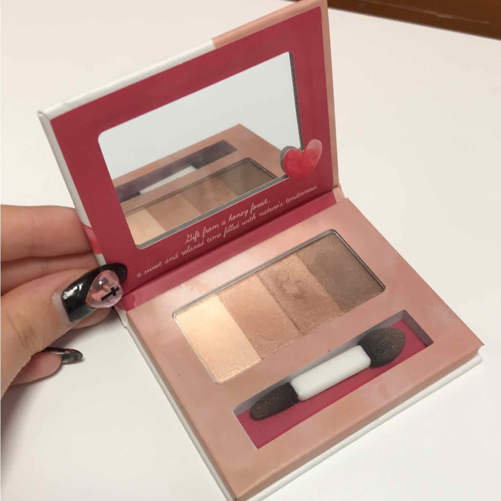 ワンダーハニー ハートフルなピュアアイシャドウ/VECUA Honey/アイシャドウパレットを使ったクチコミ（2枚目）