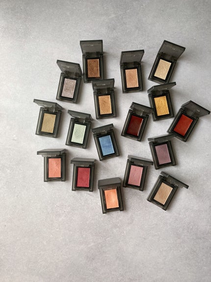 セルヴォーク ヴォランタリー アイズ/Celvoke/単色アイシャドウを使ったクチコミ(2枚目)