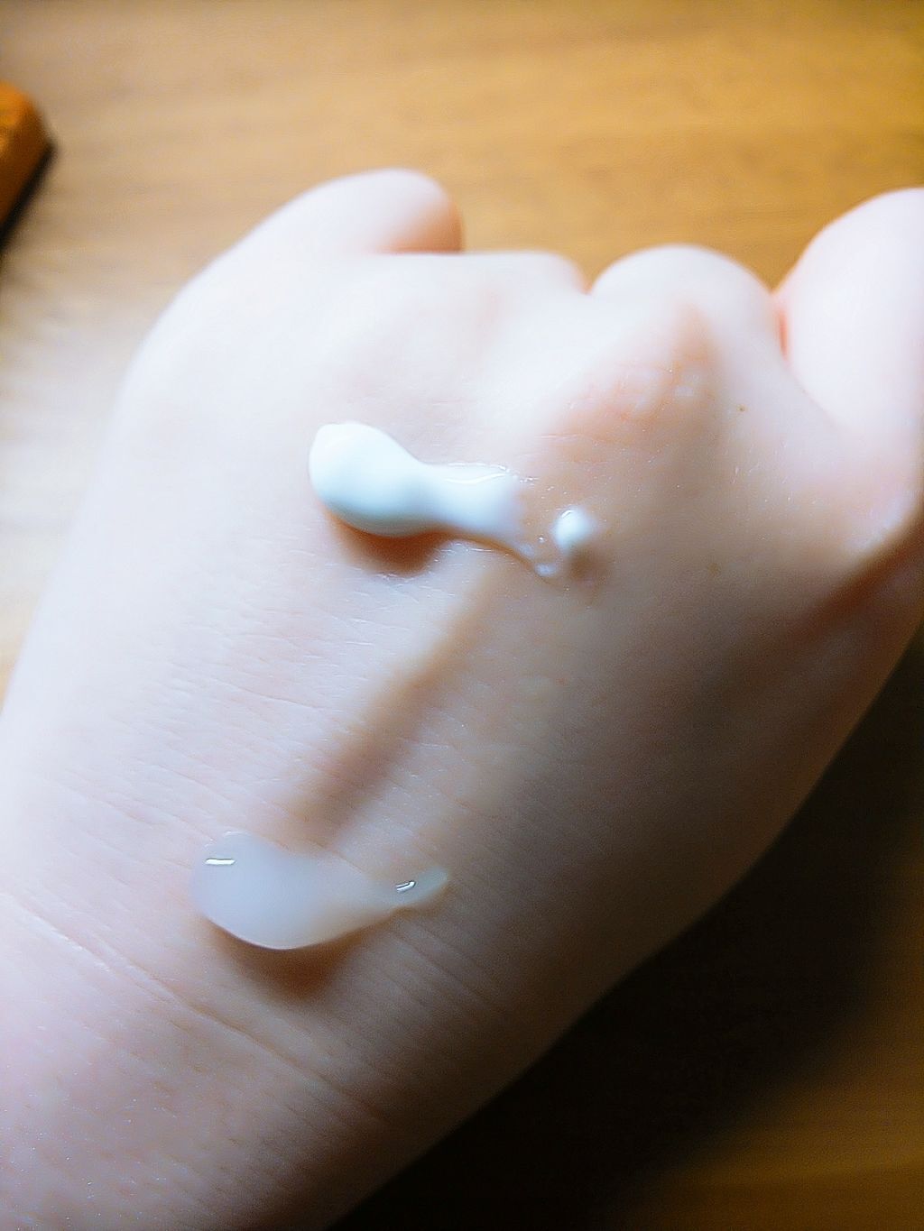 ボディジェル ピュアライム&ブラックティ/アロマリゾート/ボディローションを使ったクチコミ（2枚目）