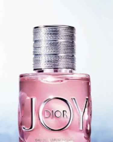 Dior ジョイ インテンスのクチコミ「
こんにちは❤️

めっちゃ暑い💦半分、熱中症になりかけてる具合の悪さがしてます（過去に熱中症.....」（1枚目）