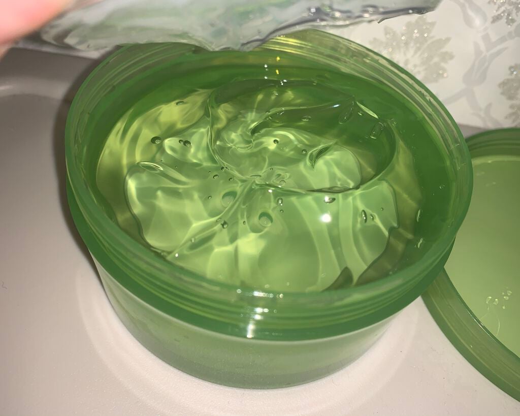 マイルド&モイスチャーアロエジェル/ネイチャーリパブリック/ボディローションを使ったクチコミ(2枚目)