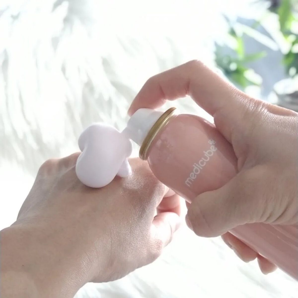 コラーゲンバブルセラム/MEDICUBE/美容液を使ったクチコミ（3枚目）