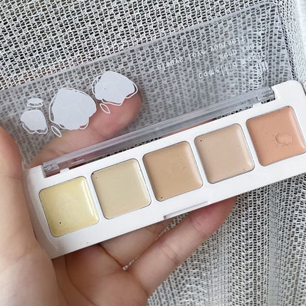 iris on LIPS 「\たったの400円!?万能5色コンシーラー/୨୧┈┈┈┈┈┈┈..」(4枚目)